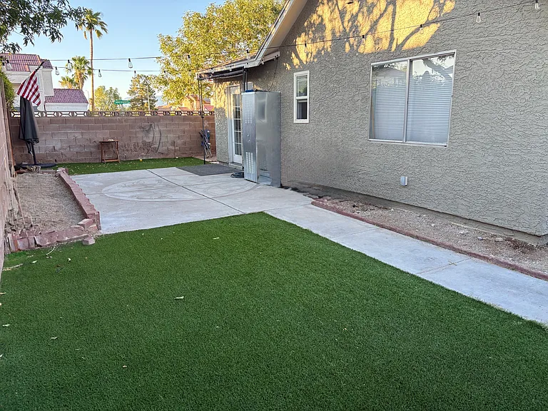 601 Jonathan Glen Way — Photo 3