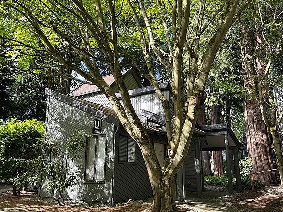 2nd image of 10002 NE 122nd St #U