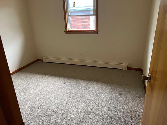 5th image of 124 Sanford Ave Floor 2