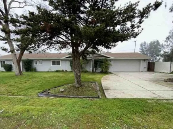 17841 Rodeo Dr, Madera, CA 93638