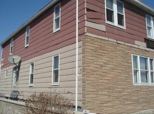 3237 Holbrook St, Hamtramck, MI 48212