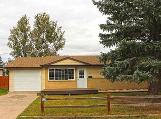 2518 Windmill Rd, Cheyenne, WY 82009