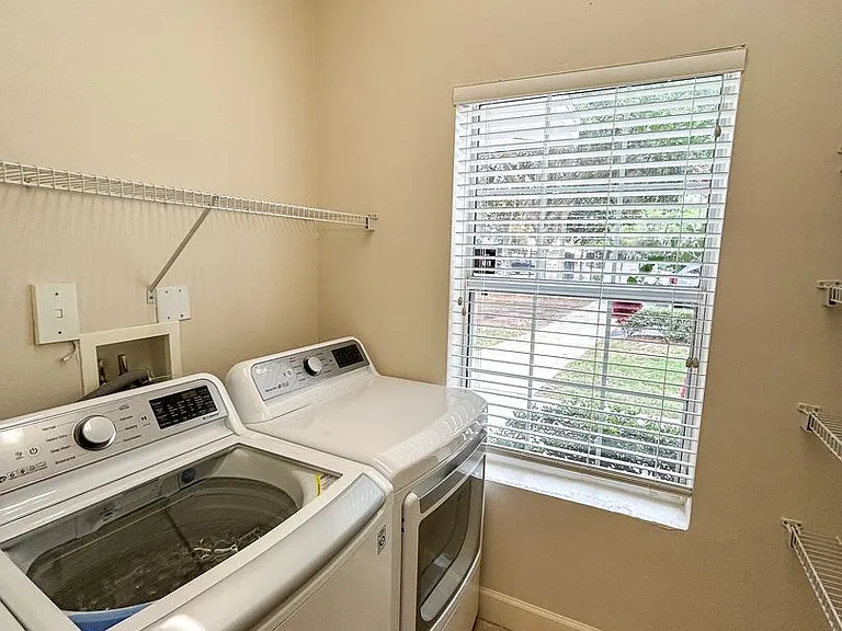 2951 SW 35th Pl #147 — Photo 5