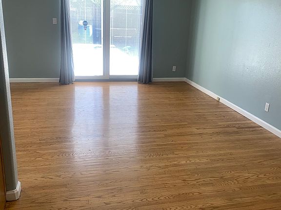 5th image of 7860 Tamarack Dr