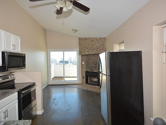 2nd image of 210 Dorsey St #1
