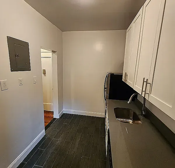 250 Ocean Pkwy #1K — Photo 4