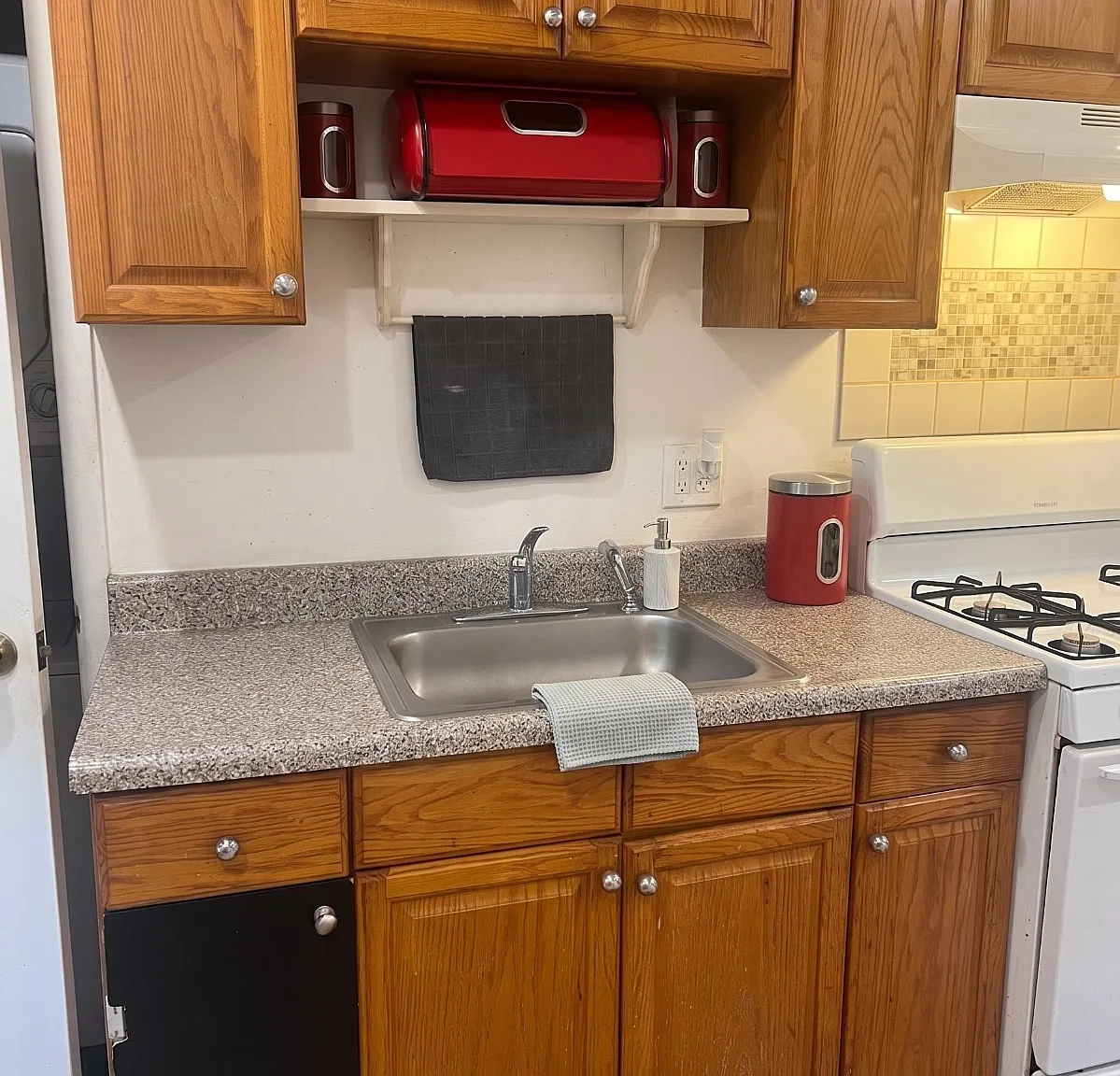 2 bed, 725 sqft, $2,650 — Photo 2
