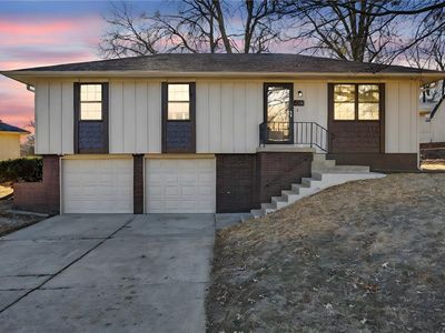2006 Plymouth Rd, Independence, MO, 64058