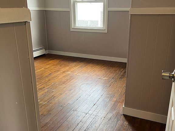 4th image of 517 Harcourt Dr