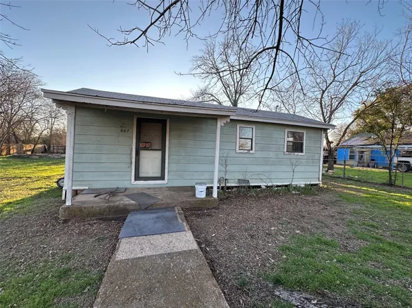 607 Erie St, Cleburne, TX 76031