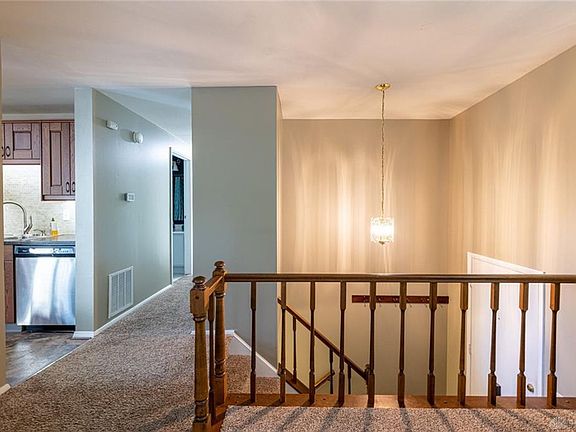 5th image of 4920 Sparrow Dr