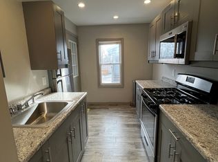 30 N Broadway St APT 2SE, Joliet, IL 60435