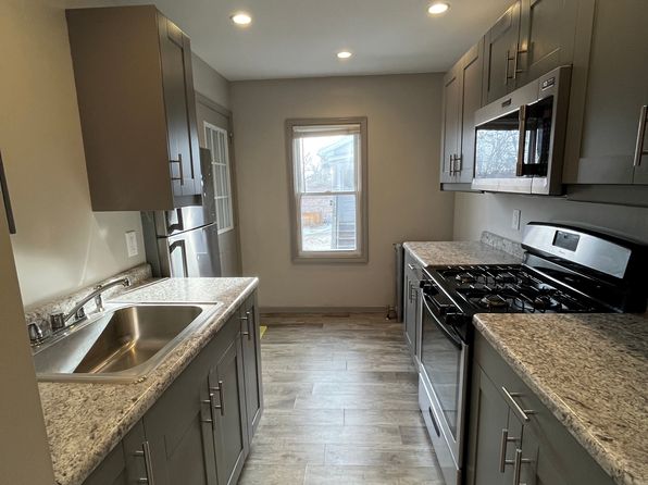 30 N Broadway St APT 2SE