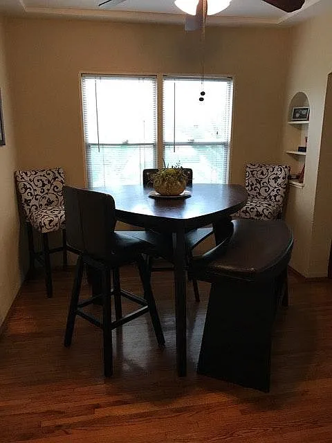 2 bed, 1100 sqft, $2,575 — Photo 4