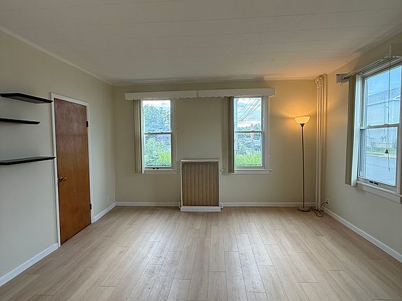 5th image of 1346 6th Ave Unit 1