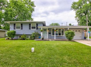 5 Circle Dr W, Montgomery, IL