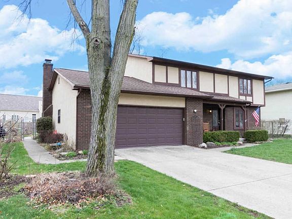 2nd image of 33 Gladale Dr