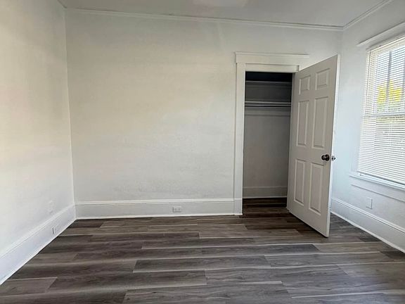 5th image of 2530 9th Ave W #2