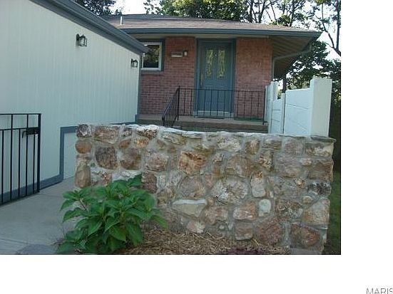 2nd image of 808 Conestoga Dr Unit 353