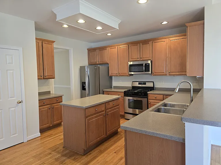 9521 Pine Trails Ct — Photo 15