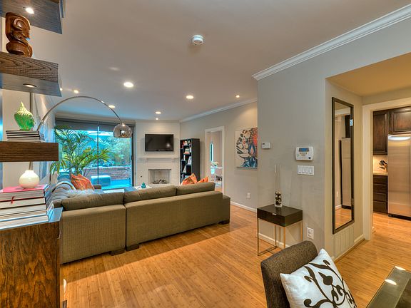 2nd image of 2663 Centinela Avenue #308