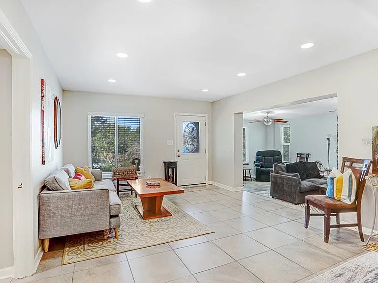 6703 N River Blvd — Photo 12