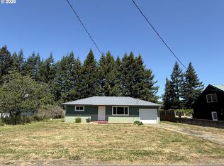 220 W Birch St, Powers, OR 97466