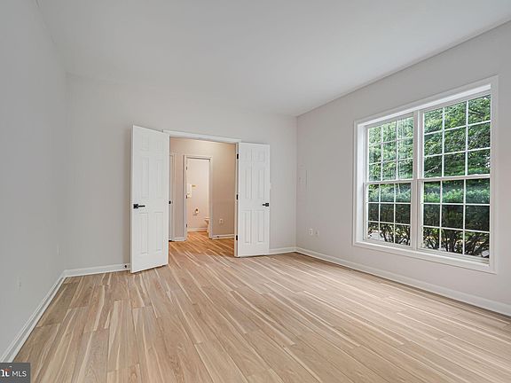 5th image of 2529 Logan Wood Dr