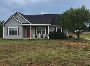 295 County Road 1643, Moore, TX 78057