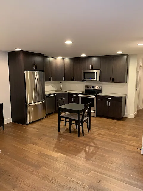 3418 N Commercial Ave — Photo 2