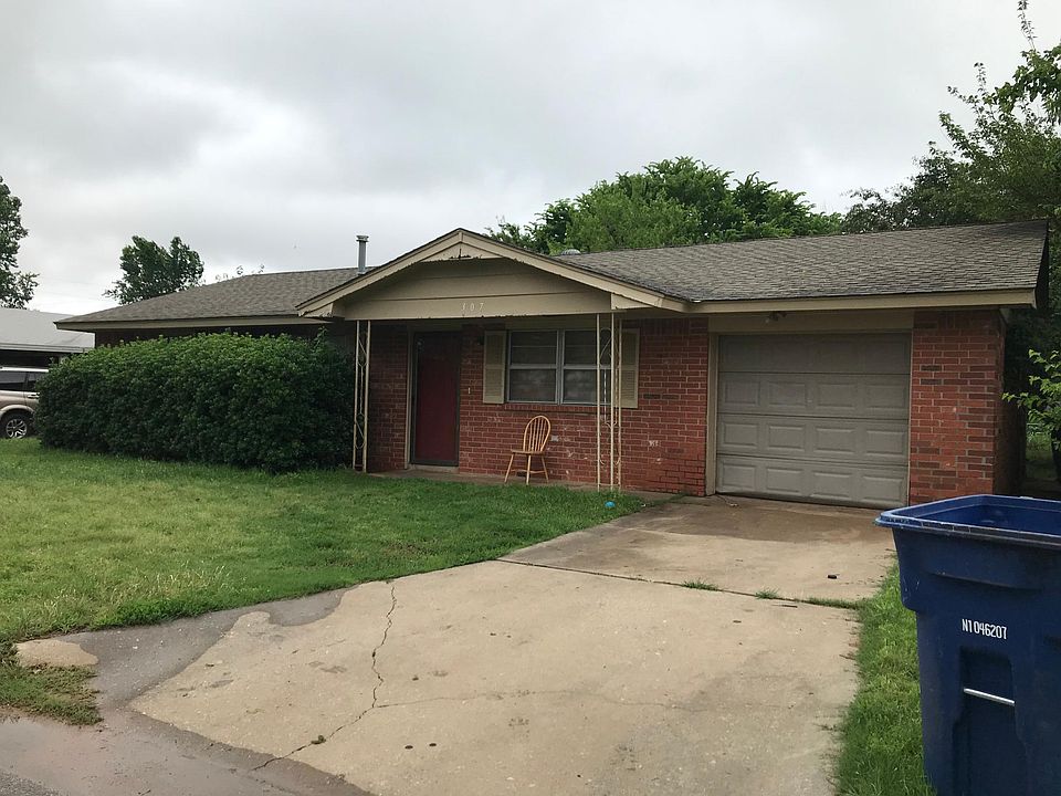 1st image of 307 E Louisiana Dr