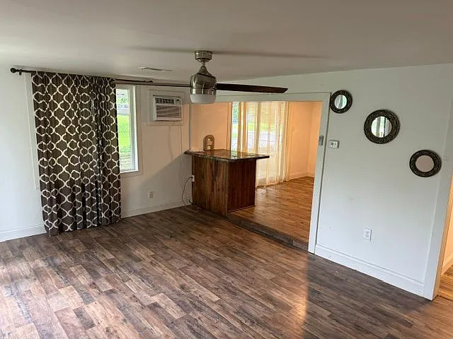 730 E Sherman St — Photo 2