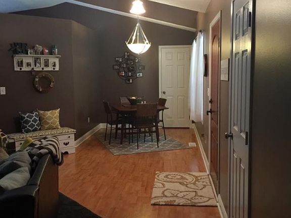 4th image of 929 NE Tibalew Dr