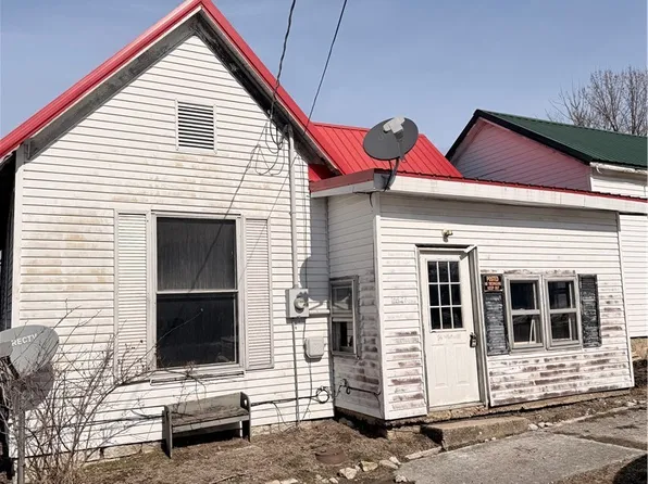 204 E Mulberry Street, Westport, IN 47283