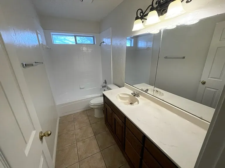 5800 Stone Meadow Ln — Photo 15
