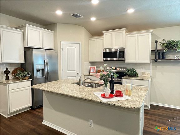 5th image of 4805 Rosaline Dr