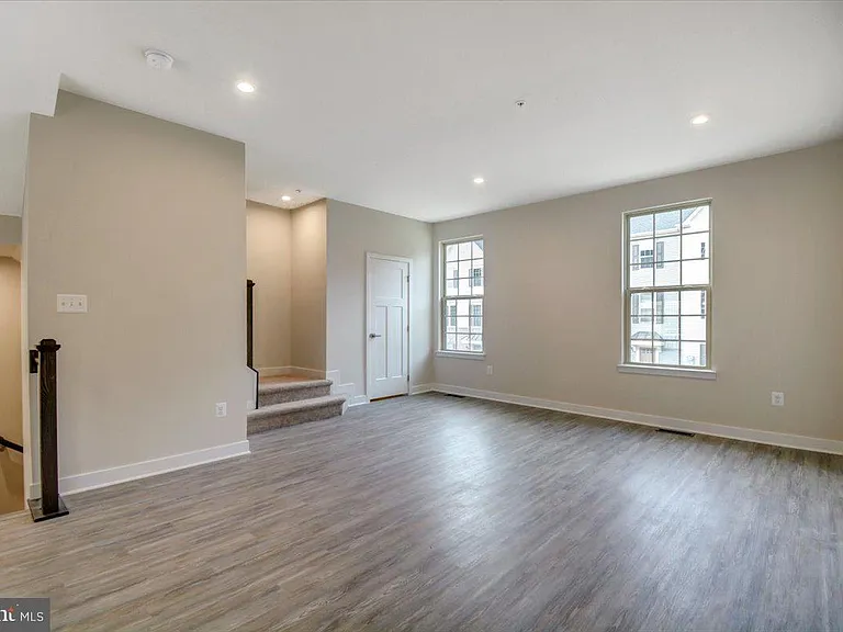 9583 Tall Oaks Rd — Photo 10