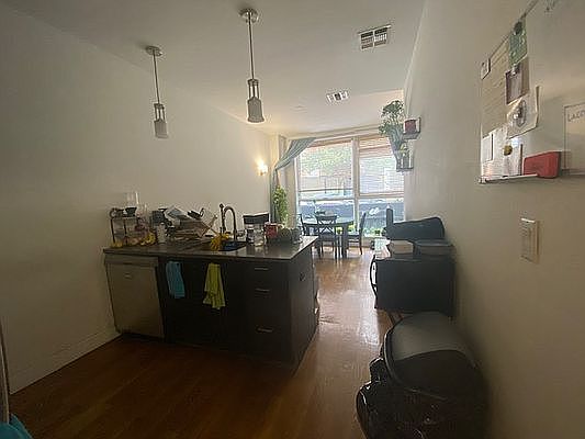 2nd image of 1380 Bedford Ave APT 1A