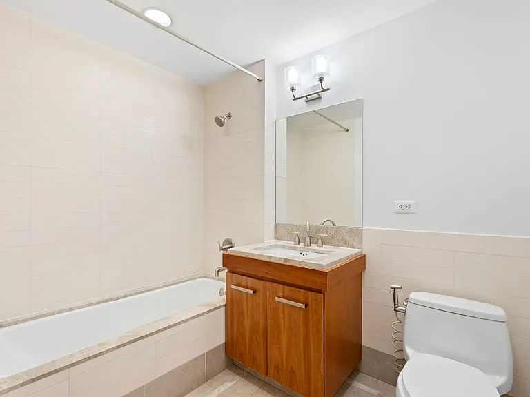25 Hudson St #805 — Photo 28