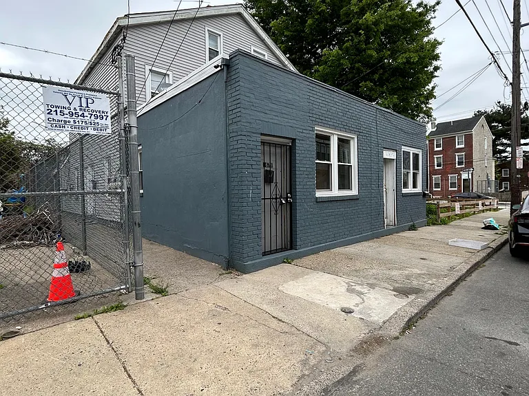 1671 Orthodox St — Photo 11