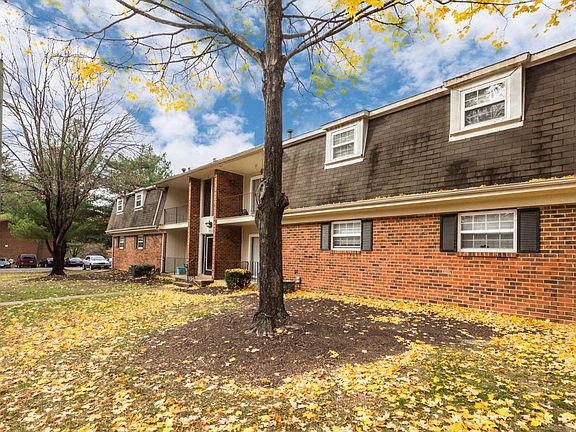 4th image of 2200 Chateau Dr APT F