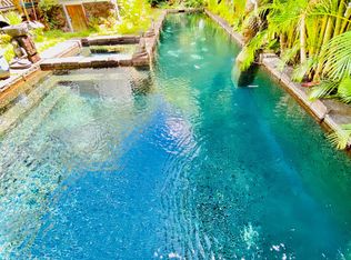 1916 Manoa Rd, Honolulu, HI 96822