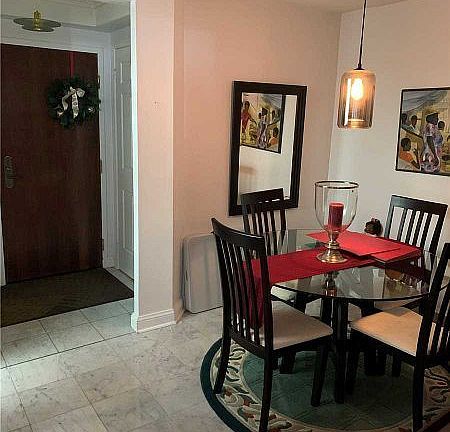 5th image of 22 Hanover Rd #605