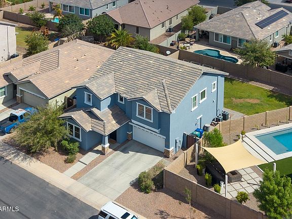 3rd image of 3341 N ARCO --
