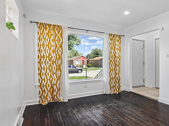 5th image of 15606 Ingleside Ave