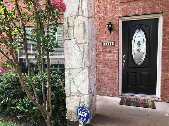 3rd image of 4433 Stepping Stone Dr