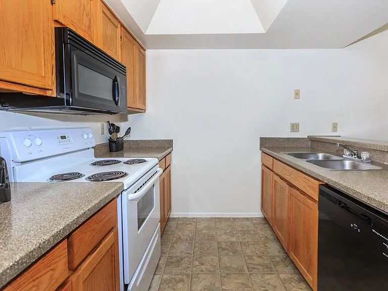 Rio Cancion Apartments — Photo 20
