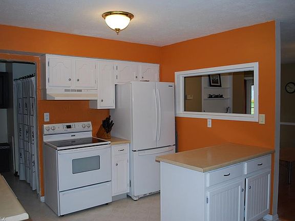 5th image of 13324 Yager Dr