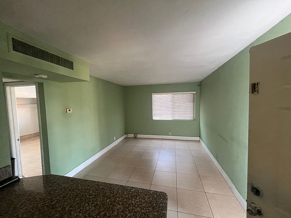 1st image of 2744 Conejo Dr