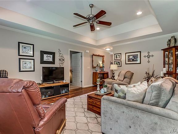 4th image of 5071 Easton Dr